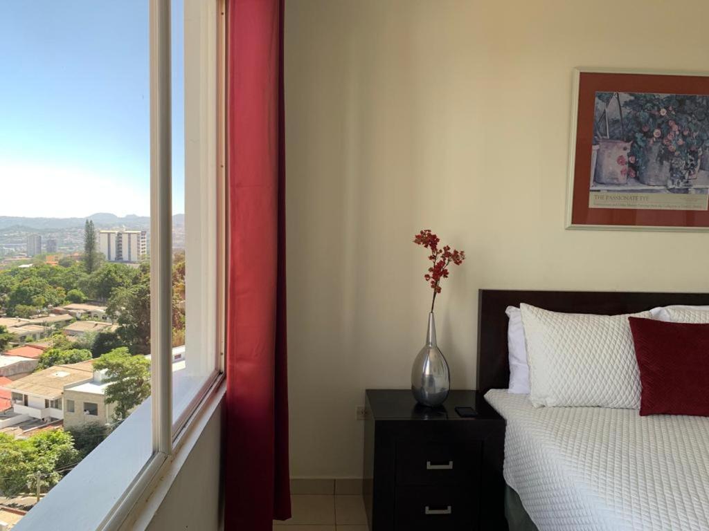 Beautiful apartment, Terrace with incredible view, 3 bdr, Escalon, Exclusive, Secure San Salvador Exterior foto